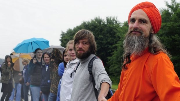 Ramstein_Menschenkette_800_crop2