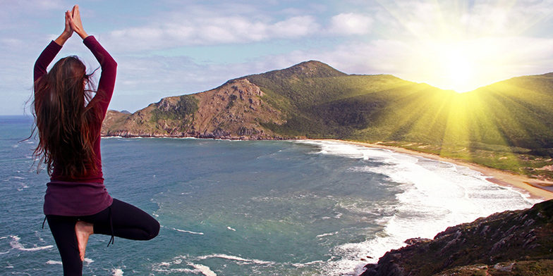 yoga-sunrise-meditation800